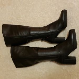 Avellini Tall Leather zip up Chunky heel Boots Womens size 41 New